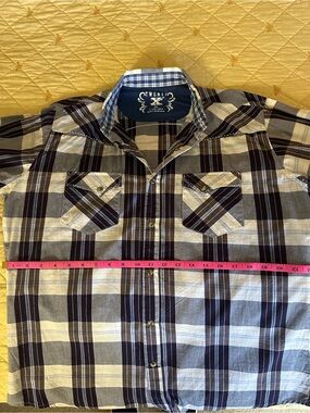 Twenty Men's Plaid Button-Down Shirt in Navy and Cream